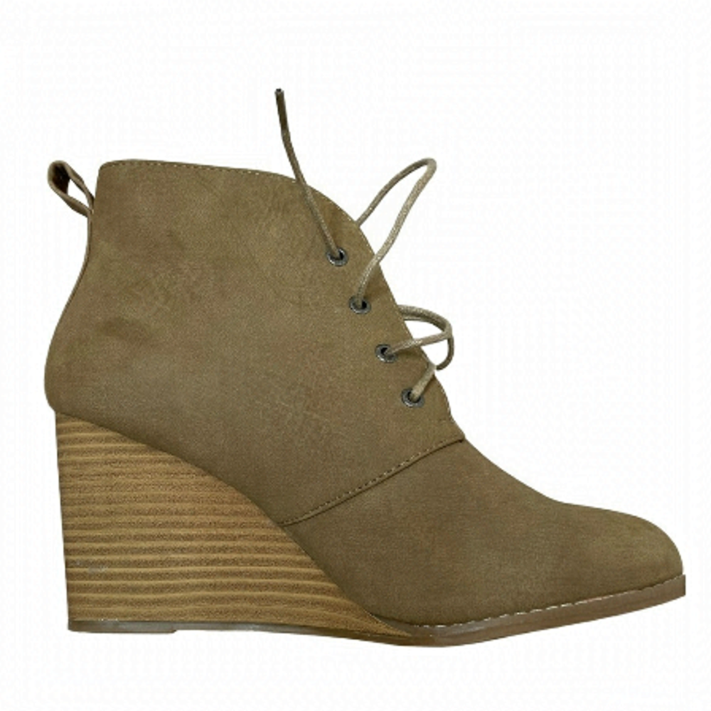 NAUTICA Women’s Galva Faux Leather Wedges in 9.5